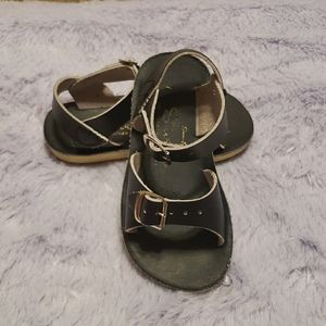 Navy blue saltwater saddle shoes size 7C